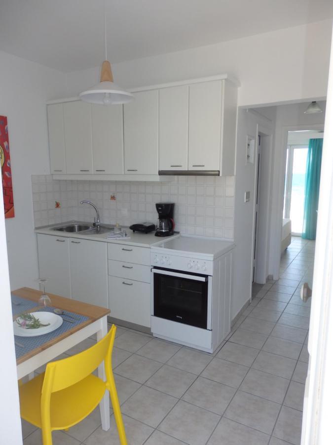 Coastal Apartment Christina 2 Makrýgialos Екстериор снимка