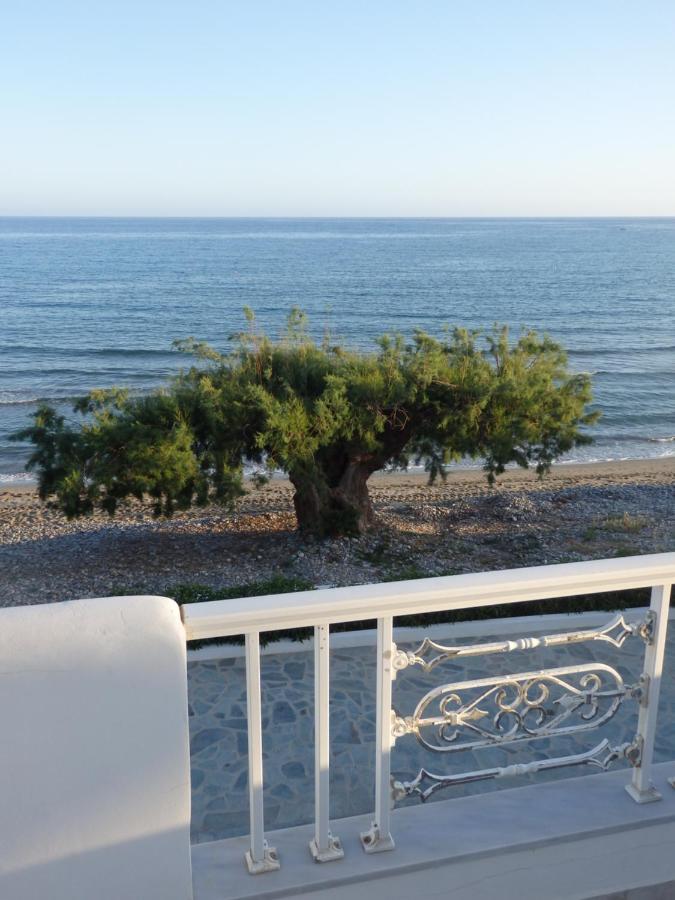 Coastal Apartment Christina 2 Makrýgialos Екстериор снимка