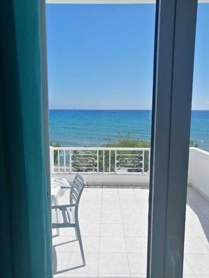 Coastal Apartment Christina 2 Makrýgialos Екстериор снимка